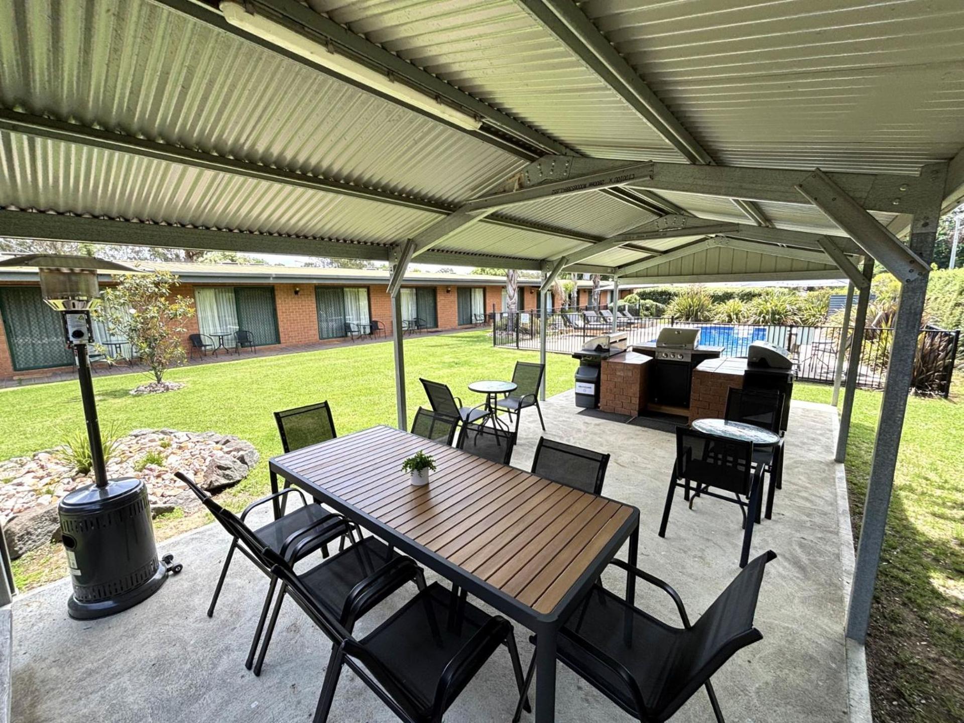 Alexandra Motor Inn Exteriör bild